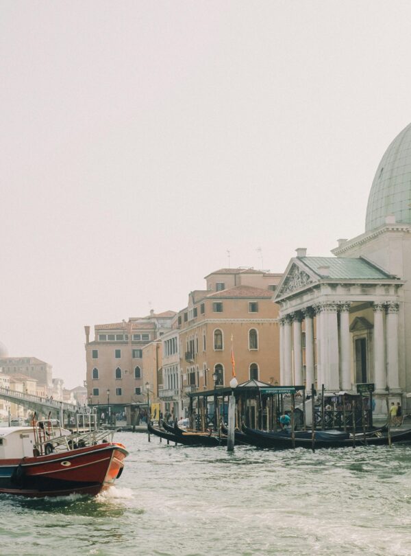 Europe tour package by thenavigans