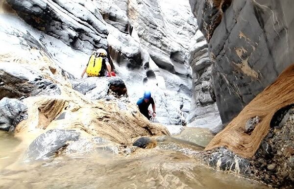 Oman jeep tour Wadi Bani Auf by navigans