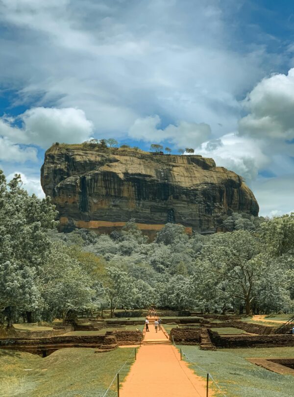 Sri Lanka 4 day luxury tour Sigiriya rock fortress